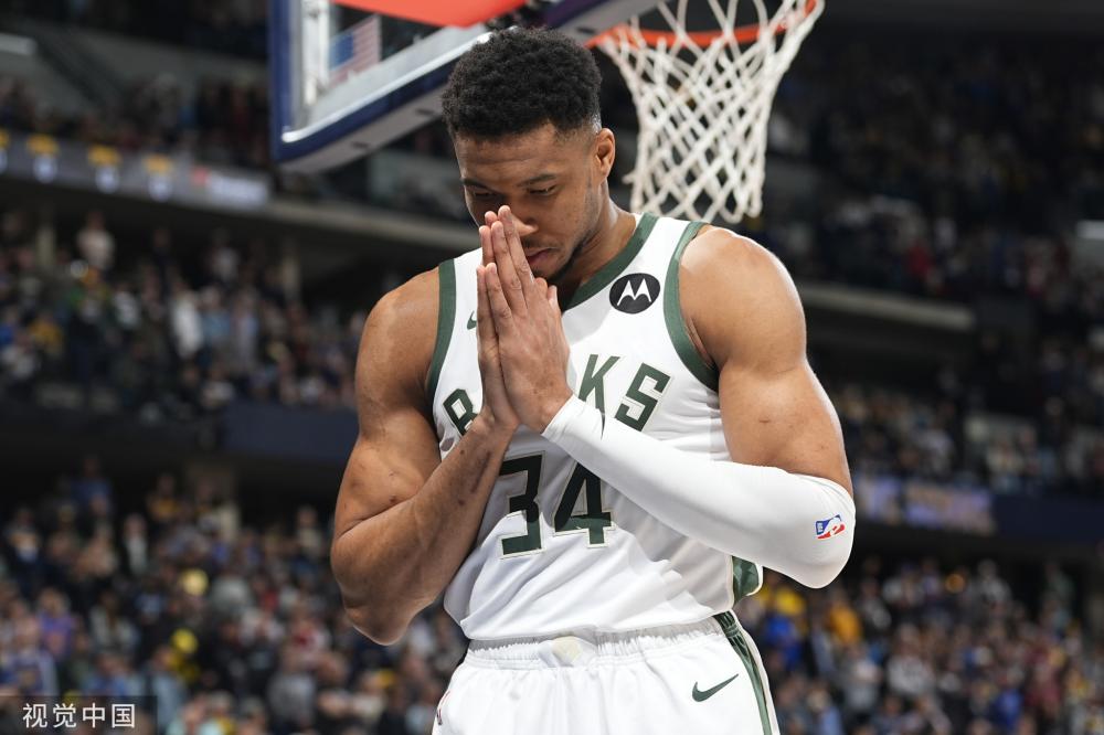 运动员们在 运动员们在