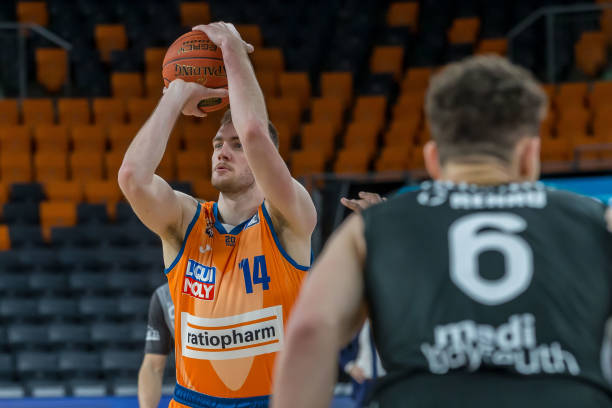 利物浦用一 利物浦用一