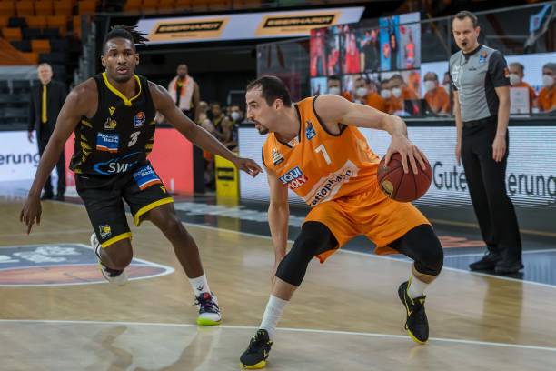 队冲击总冠 队冲击总冠