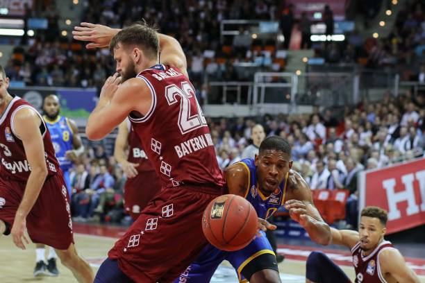 冠决赛中 冠决赛中