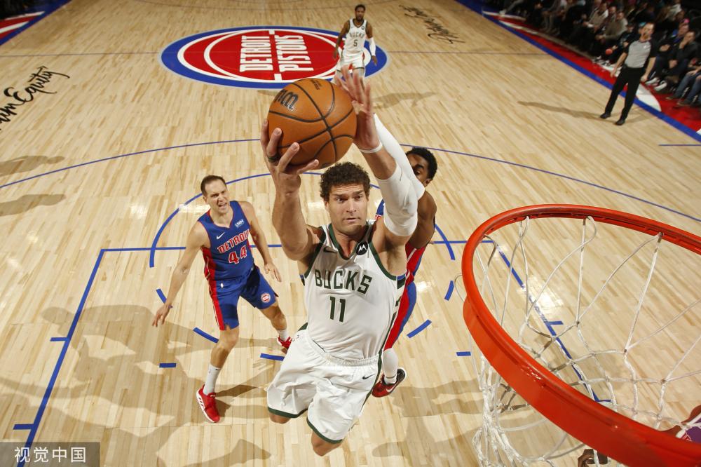 目光再次聚 目光再次聚