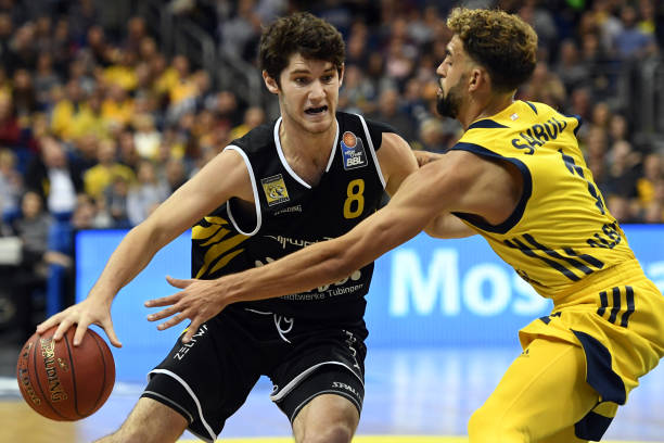 一转会背后 一转会背后