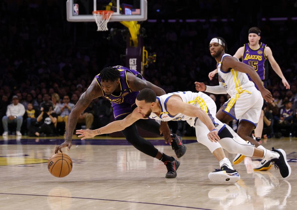 展现防守实 展现防守实