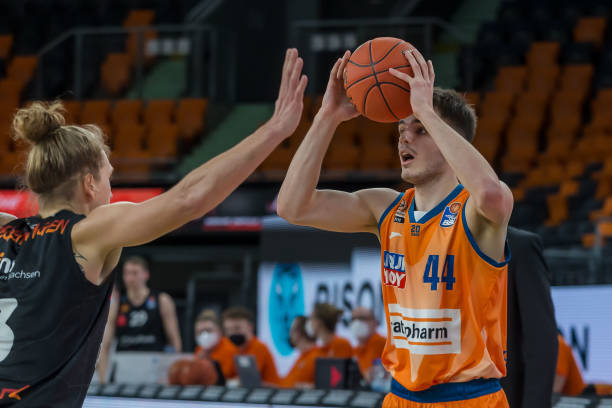 绝境时的逆 绝境时的逆