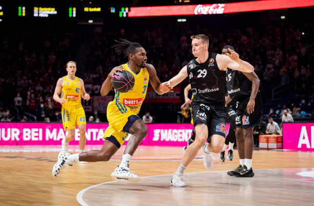 奎克利在猛 奎克利在猛